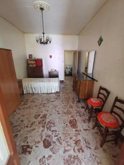 Image No.33-2 Bed Townhouse for sale