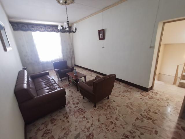 Image No.35-2 Bed Townhouse for sale