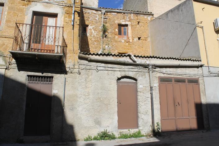 Image No.4-3 Bed Townhouse for sale