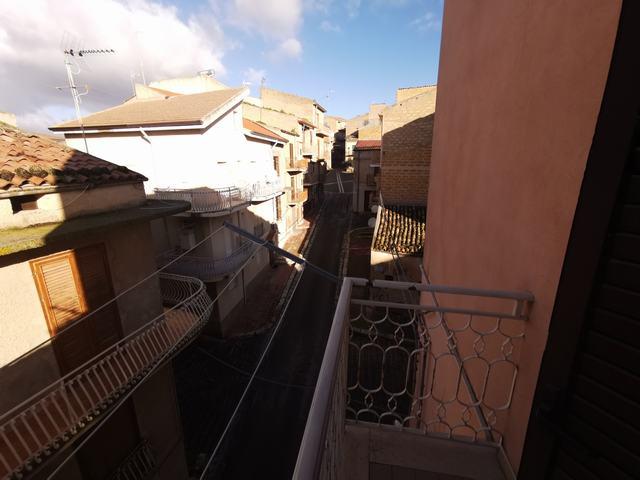 Image No.29-3 Bed Townhouse for sale