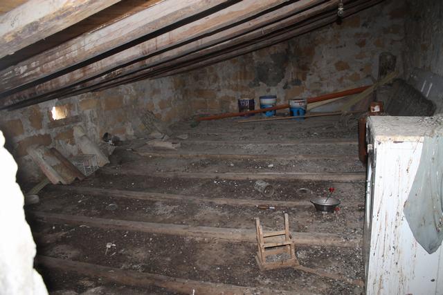 Image No.12-2 Bed Townhouse for sale