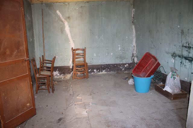 Image No.5-2 Bed House for sale