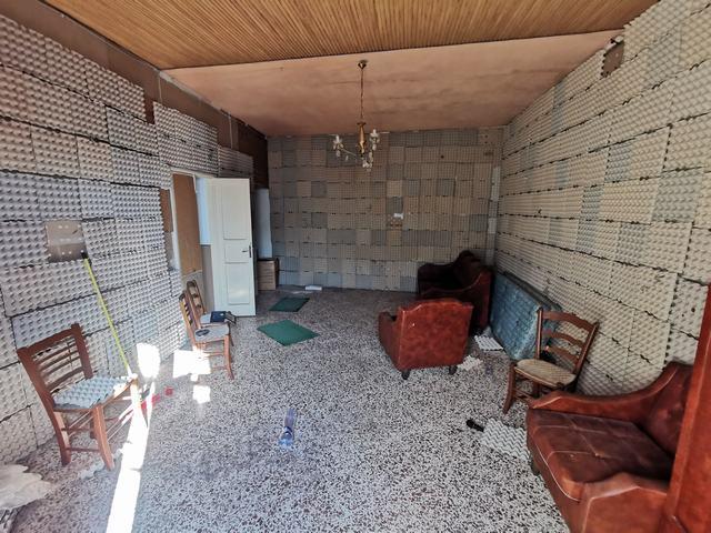 Image No.8-2 Bed Townhouse for sale