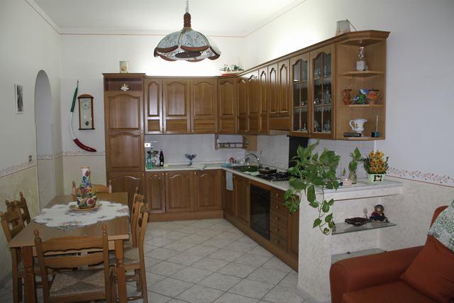 Image No.4-3 Bed Townhouse for sale