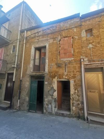 Image No.3-2 Bed Townhouse for sale