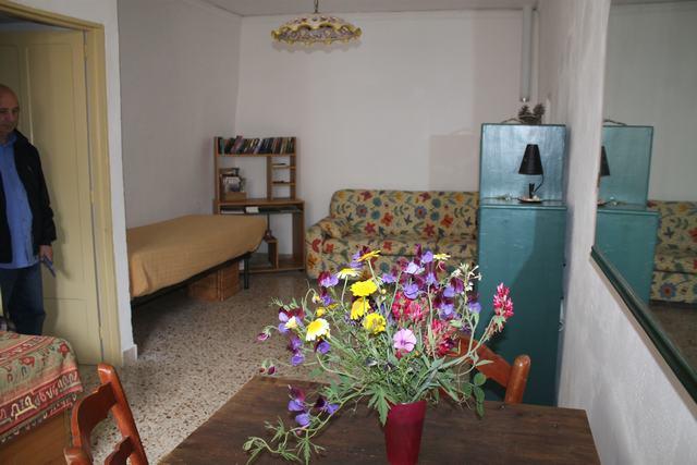 Image No.7-2 Bed Townhouse for sale