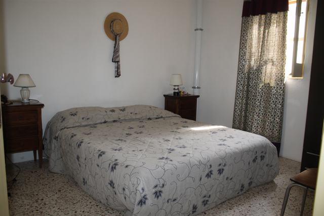 Image No.11-2 Bed Townhouse for sale