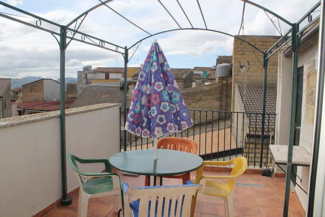 Image No.13-2 Bed Townhouse for sale