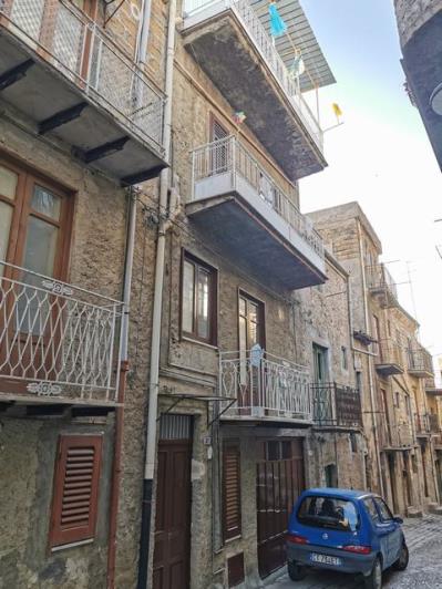 Image No.2-3 Bed House/Villa for sale