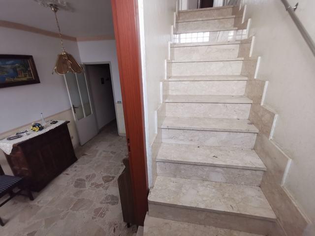 Image No.16-2 Bed Townhouse for sale