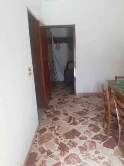 Image No.13-3 Bed Townhouse for sale