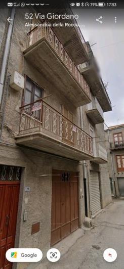 Image No.21-3 Bed Townhouse for sale