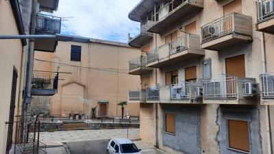 1 - Aliminusa, Townhouse