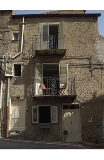 Image No.43-2 Bed Townhouse for sale