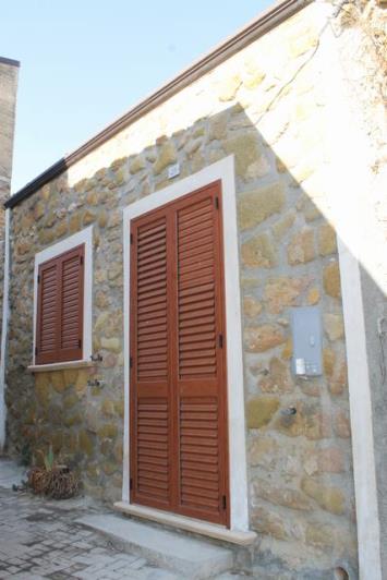Image No.1-1 Bed House for sale