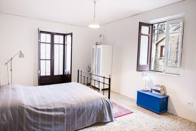 Image No.29-2 Bed Townhouse for sale