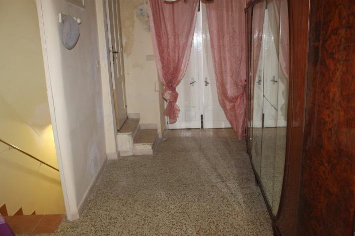 Image No.11-2 Bed Townhouse for sale