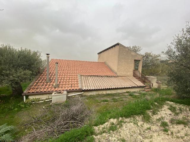 Image No.5-1 Bed Country House for sale