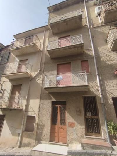 Image No.7-2 Bed House for sale