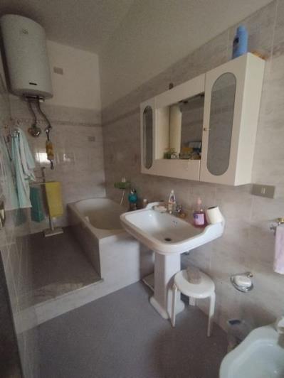 Image No.10-2 Bed House for sale