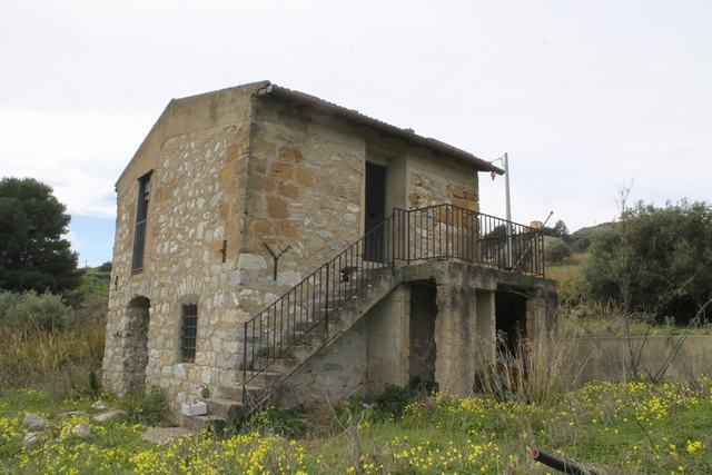 Image No.3-1 Bed Country House for sale