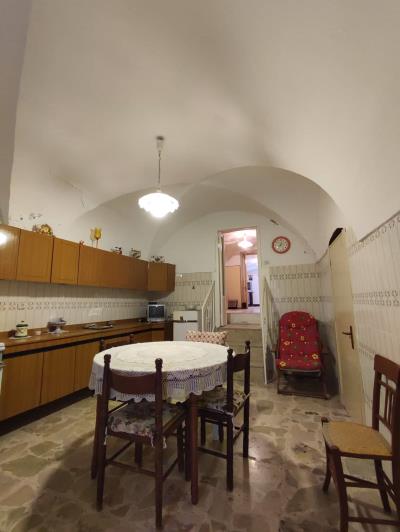 Image No.14-3 Bed Townhouse for sale