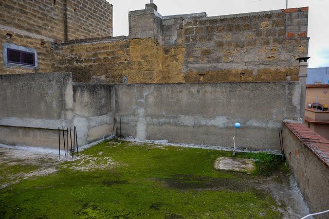 Image No.18-2 Bed Townhouse for sale