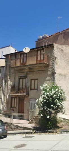 Image No.3-3 Bed Townhouse for sale