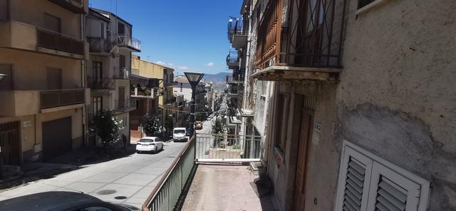 Image No.8-3 Bed Townhouse for sale