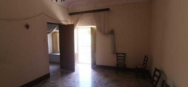 Image No.17-3 Bed Townhouse for sale