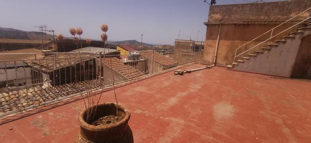 Image No.55-3 Bed Townhouse for sale