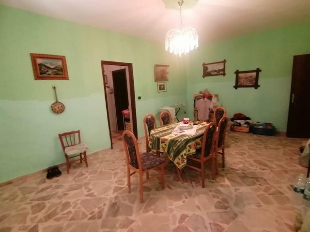 Image No.14-3 Bed Townhouse for sale