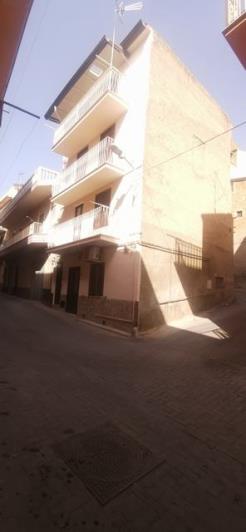 Image No.2-3 Bed Townhouse for sale