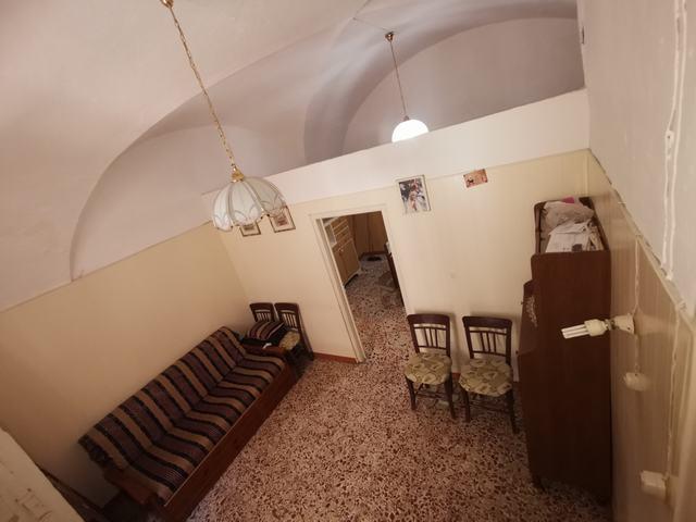 Image No.8-2 Bed Townhouse for sale