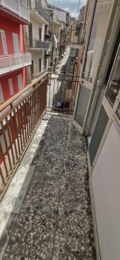 Image No.2-2 Bed Townhouse for sale