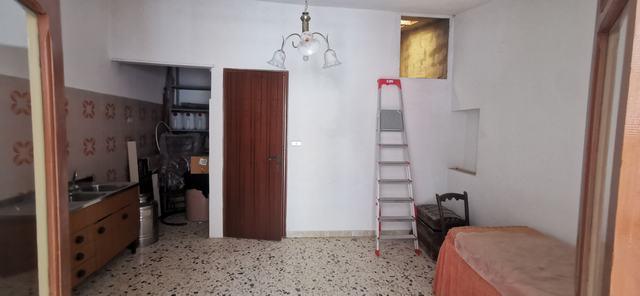 Image No.7-2 Bed Townhouse for sale