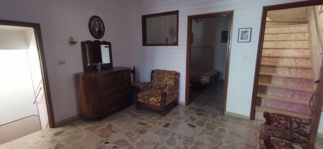 Image No.23-2 Bed Townhouse for sale