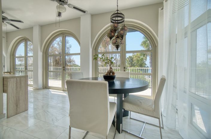 Image No.3-5 Bed Villa for sale