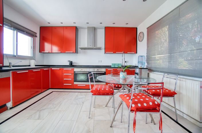 Image No.8-5 Bed Villa for sale