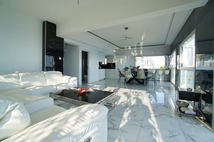 Image No.11-3 Bed Apartment for sale