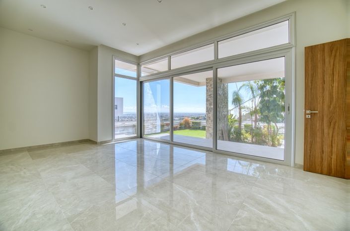 Image No.9-3 Bed Villa for sale