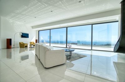 Detached Villa For Sale  in  Agios Tychonas