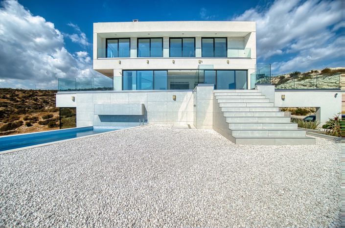 Image No.7-8 Bed Villa for sale