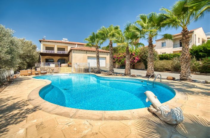 Image No.1-3 Bed Villa for sale