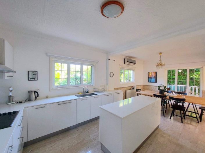 Image No.3-4 Bed Villa for sale