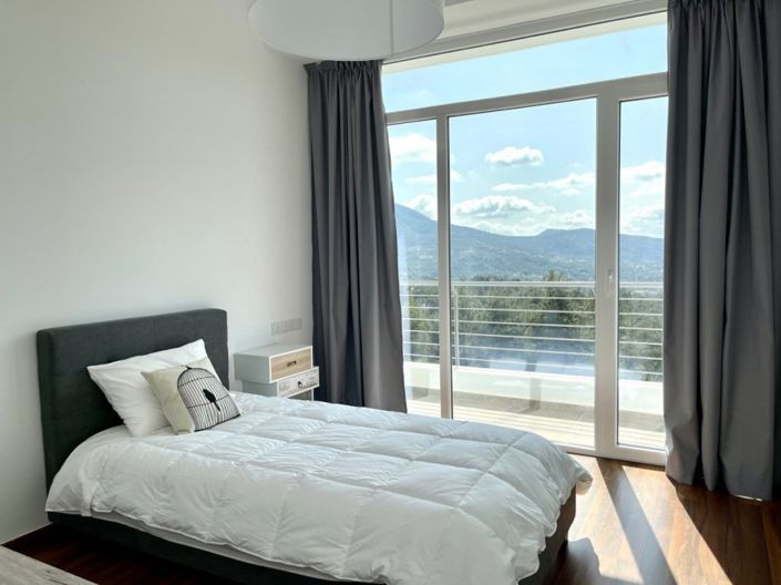 Image No.9-5 Bed Villa for sale