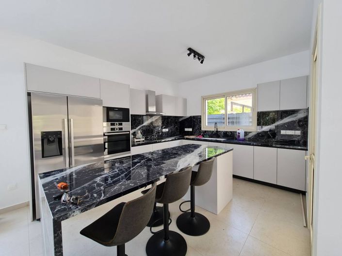 Image No.6-4 Bed Villa for sale