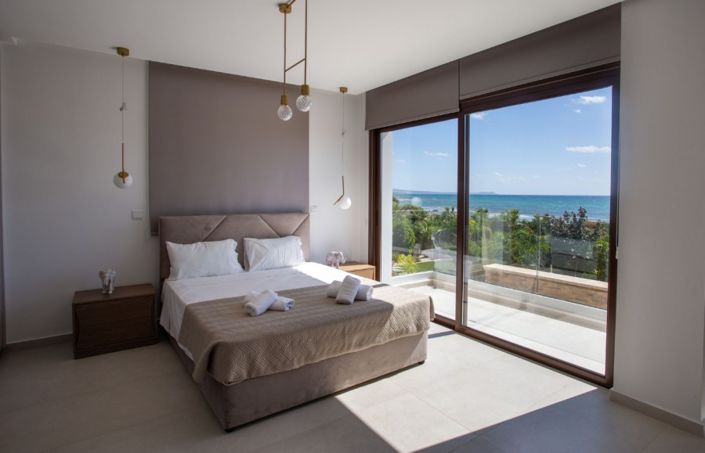 Image No.10-5 Bed Villa for sale