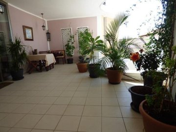 Three Bedroom Penthouse Apt With Pool In Larnaca Centre