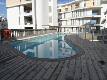 Three Bedroom Penthouse Apt With Pool In Larnaca Centre